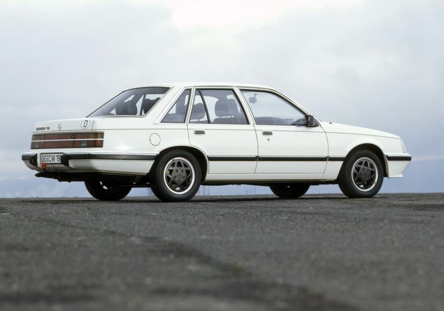  Opel Senator 1982 года  (фото 3 из 10)